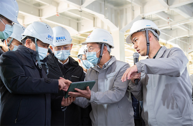 中國民航局黨組書記、局長馮正霖一行到中天鄂州花湖機場轉(zhuǎn)運中心主樓項目參觀考察